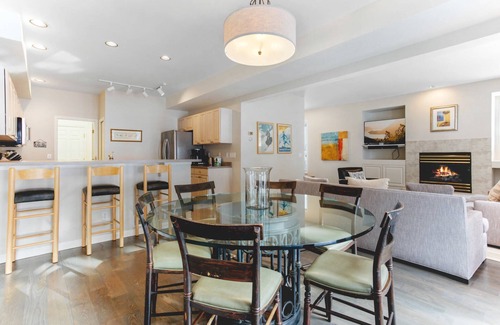 Eagle-Vail House | Let Us Be Your Vacation Home this Winter! Hot Tub, Dog Friendly, Quiet Golf Course Views.