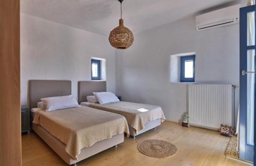 Marpissa Villa | Leticia Villa with pool with amazing sea views, Paros