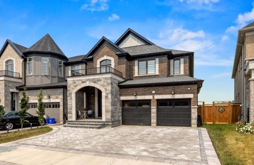 Halton Regional Municipality Apartment | LetitBnb: The Beam of Light