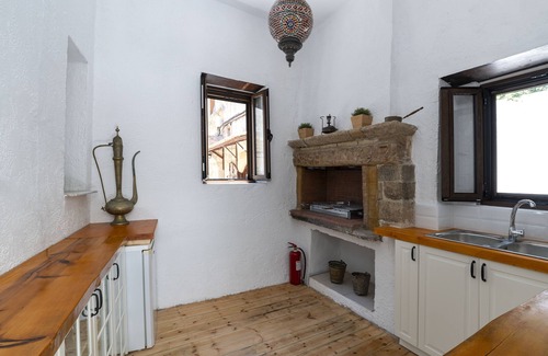 Rhodes Old Town House | Letty's House - Luxury Mansion with Garden - Old Town