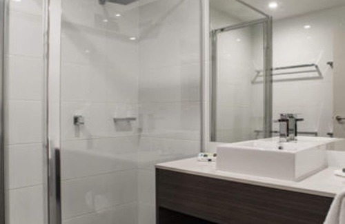 Nicholls Hotel | Leumeah Lodge