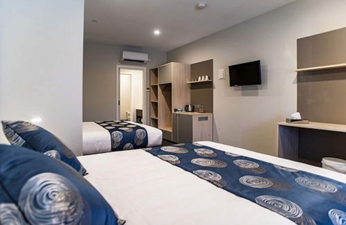 Nicholls Hotel | Leumeah Lodge