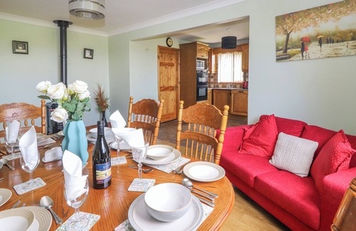 Doonbeg Cottage | LEVALLY HOUSE, family friendly in Doonbeg, County Clare