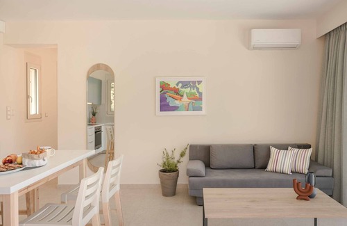 Dhrakata Villa | Levantes Villa - Two Bedroom Villa, Sleeps 4