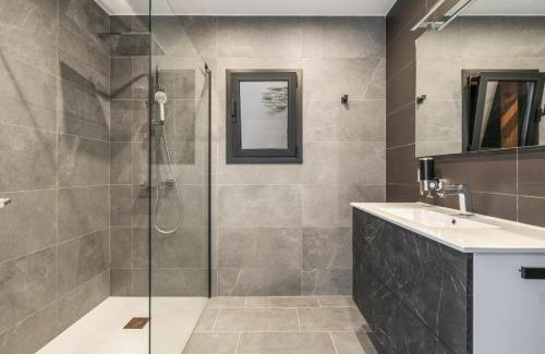 Almadraba-Canyelles Villa | Level Mar