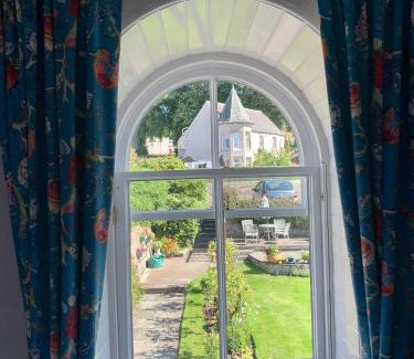 Crieff House | Leven House Bed and Breakfast