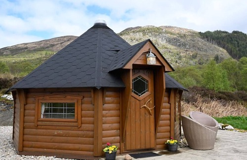 West Laroch Ski Chalet | Leven View Lodges near Glencoe No2 Callart