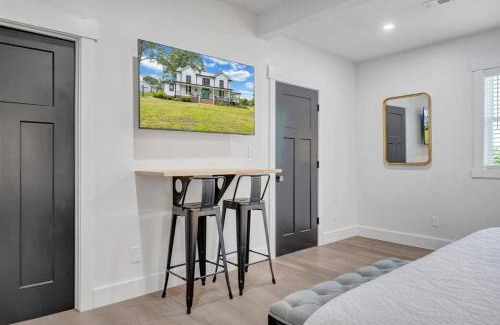 Blairs House | Levi Hall Farmhouse Suite #4