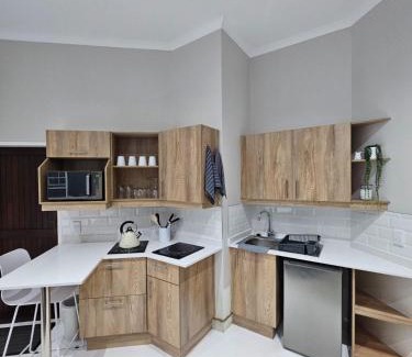 Garsfontein House | Levinia Cottage