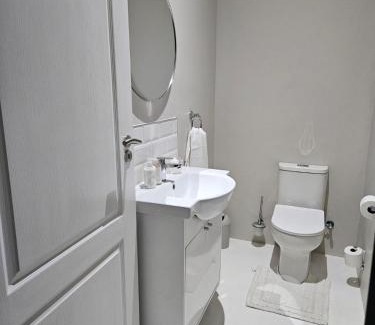 Garsfontein House | Levinia Cottage
