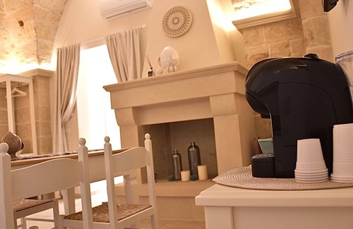 Sternatia House | LeVolte luxury apartment and pool