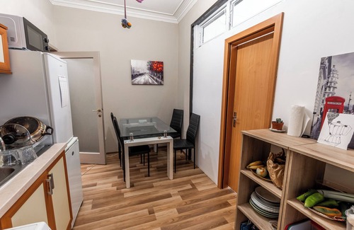Sofia Apartment | Levski 3-bedroom apartment with WiFi, AC in lovely Sofia