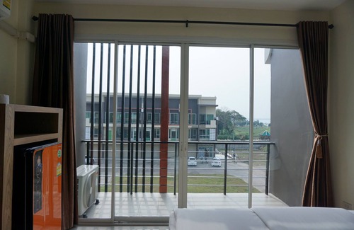 Tha Champi Hotel | Lew Residence
