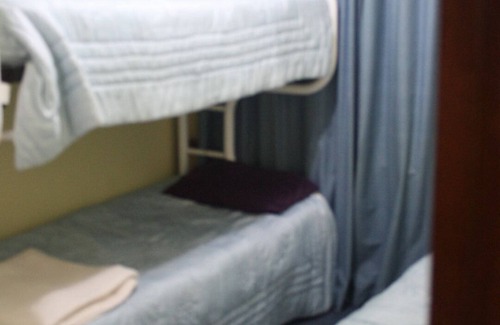 Perth House | Lewington Beach Retreat, Short walk to beach (Pet Friendly)