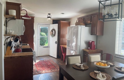 Lewisburg House | Lewisburg’s Southern Bell, a charming bungalow with a Southern feel!