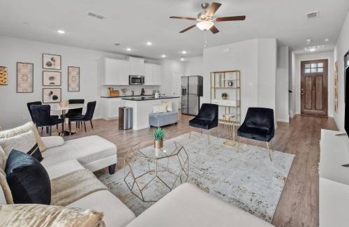 Lewisville House | Lewisville Lake Urban Escape