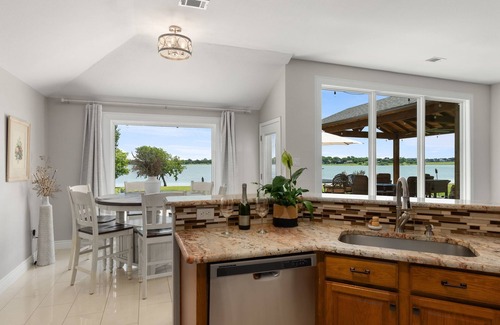 Little Elm House | Lewisville Lakefront Home-hot tub-near Frisco/Dallas-Texas/Omni PGA Golf Course