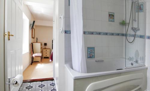 Holsworthy Bed & Breakfast | Leworthy Farmhouse Bed and Breakfast