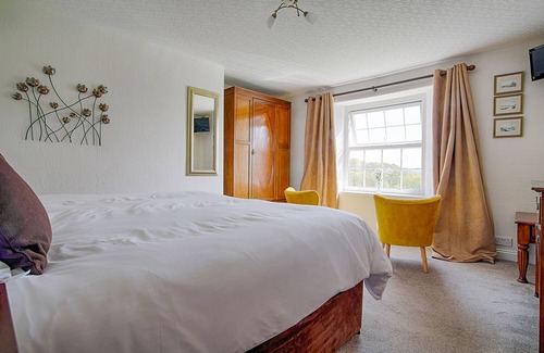 Holsworthy House | Leworthy Farmhouse