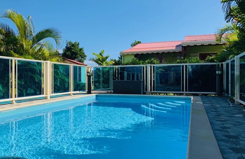 Saint-Louis House | Léwòz - Bungalow with pool 2 minutes from the beach