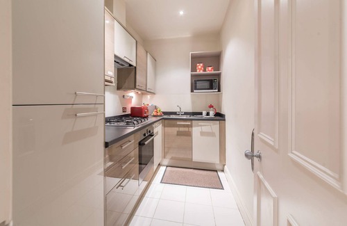 Kensington Apartment | Lexham Gardens - Two Bedroom Apartment, Sleeps 4