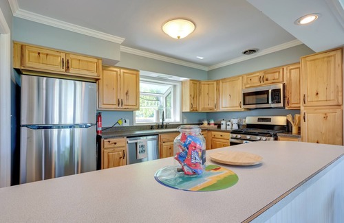 Lexington House | Lexington Home w/Sunroom ~ 1 Mi to Lake Huron!