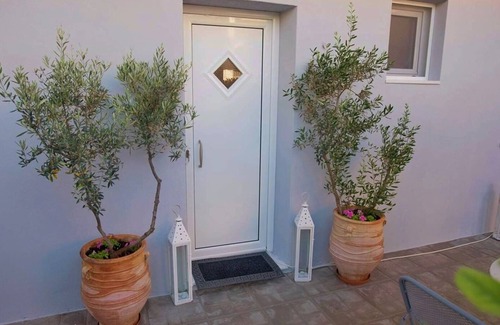 Agios Onoufrios Apartment | Lf Suites