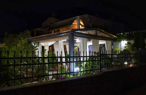 Agios Onoufrios Apartment | Lf Suites