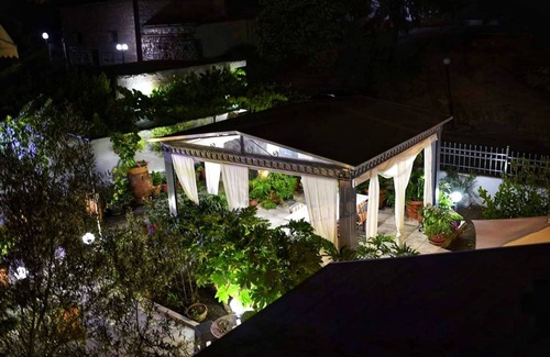 Agios Onoufrios Apartment | Lf Suites