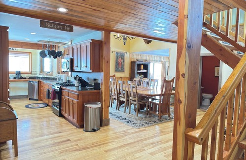 Gunnison House | Lg. Gathering place-Privacy 7 bdr, 4.5 bth-Ride your 4 wheeler-BLM from our home