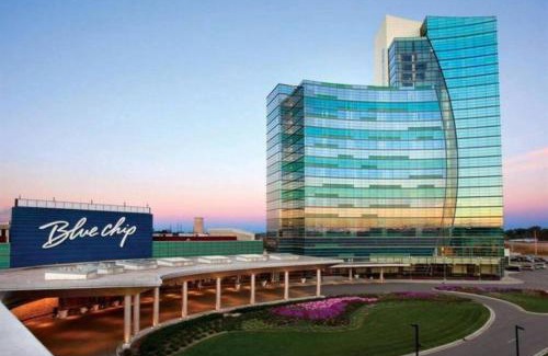 Michigan City Apartment | Lg-Group Oasis Near Beach w/Firepit; Pets OK