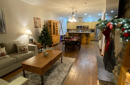 Big White Ski Resort House | Lg Townhouse