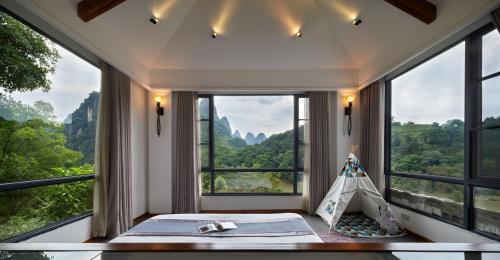 Yangshuo Hotel | Li River Resort