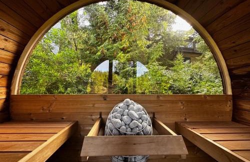 Ucluelet House | Liahona Guest House