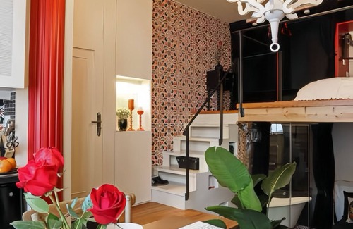 Downtown Shanghai House | Lian's Cozy Cottage next to ShaanXi S. Rd Subway STA nestled in Historic Quarter