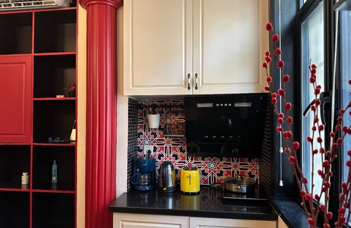 Downtown Shanghai House | Lian's Cozy Cottage next to ShaanXi S. Rd Subway STA nestled in Historic Quarter