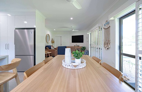 Mission Beach Apartment | Liana One Coastal Mission Vibe One Bedroom