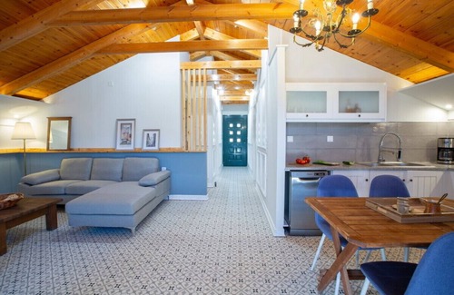 Geni Apartment | Liana's House with great view in Vlicho Bay & big private pool !
