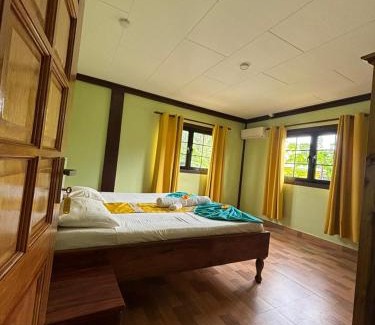 La Digue House | Lianita's Cottage (Selfcatering)