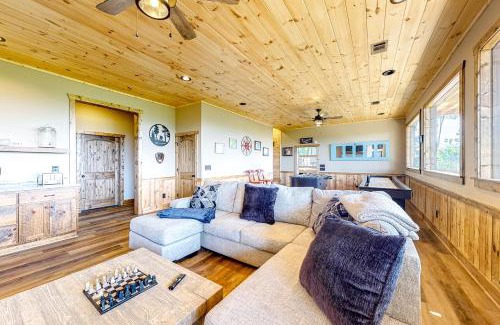 Aska House | Liberty Call