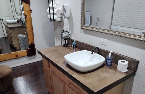 Camp Verde Cabin | Liberty Casa ...Private cabin in quiet Campe Verde with mountain views
