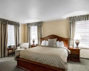 Cleburne Hotel | Liberty Hotel, an Ascend Collection Hotel