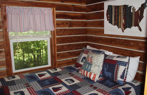 Rome Cabin | Liberty Lodge, Twin Lakes Country Cabins