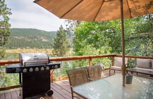 Liberty Lake House | Liberty Lodge - Waterfront Home with Beds for 20