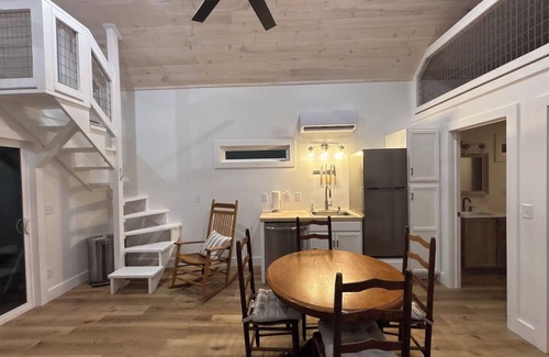Eagle Rock Cabin | Liberty Loft 3 bedroom Pet Friendly Lake Front