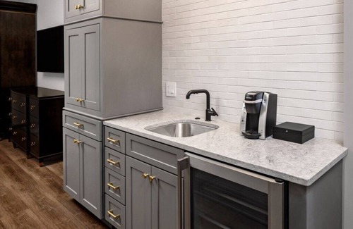 Downtown Charleston Apartment | Liberty Place Charleston, a Hilton Club - Studio Premier