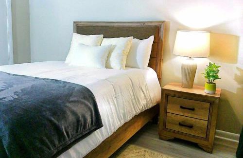 Pine Forest Apartment | Liberty Towne - Fast WiFi, Self Check-in - Perfect for short-term or long-term stays