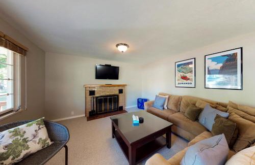Durango House | Library House