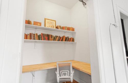 Downtown Toledo Apartment | Library Square Suites