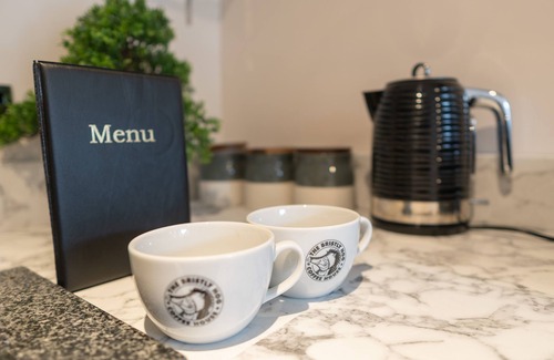 Kendal Apartment | Library View Apartment - Grade II Listed town centre apartment with parking